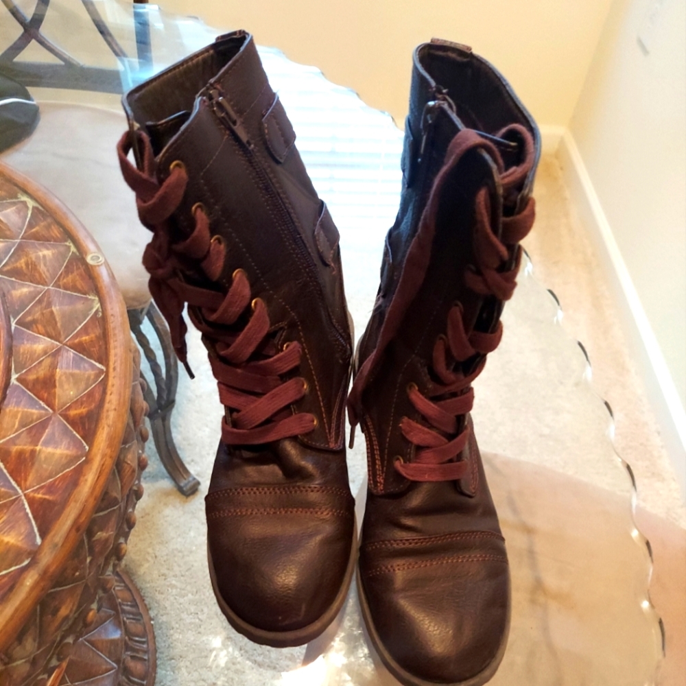 Self Esteem Brand women's brown combat boots, size 7.5